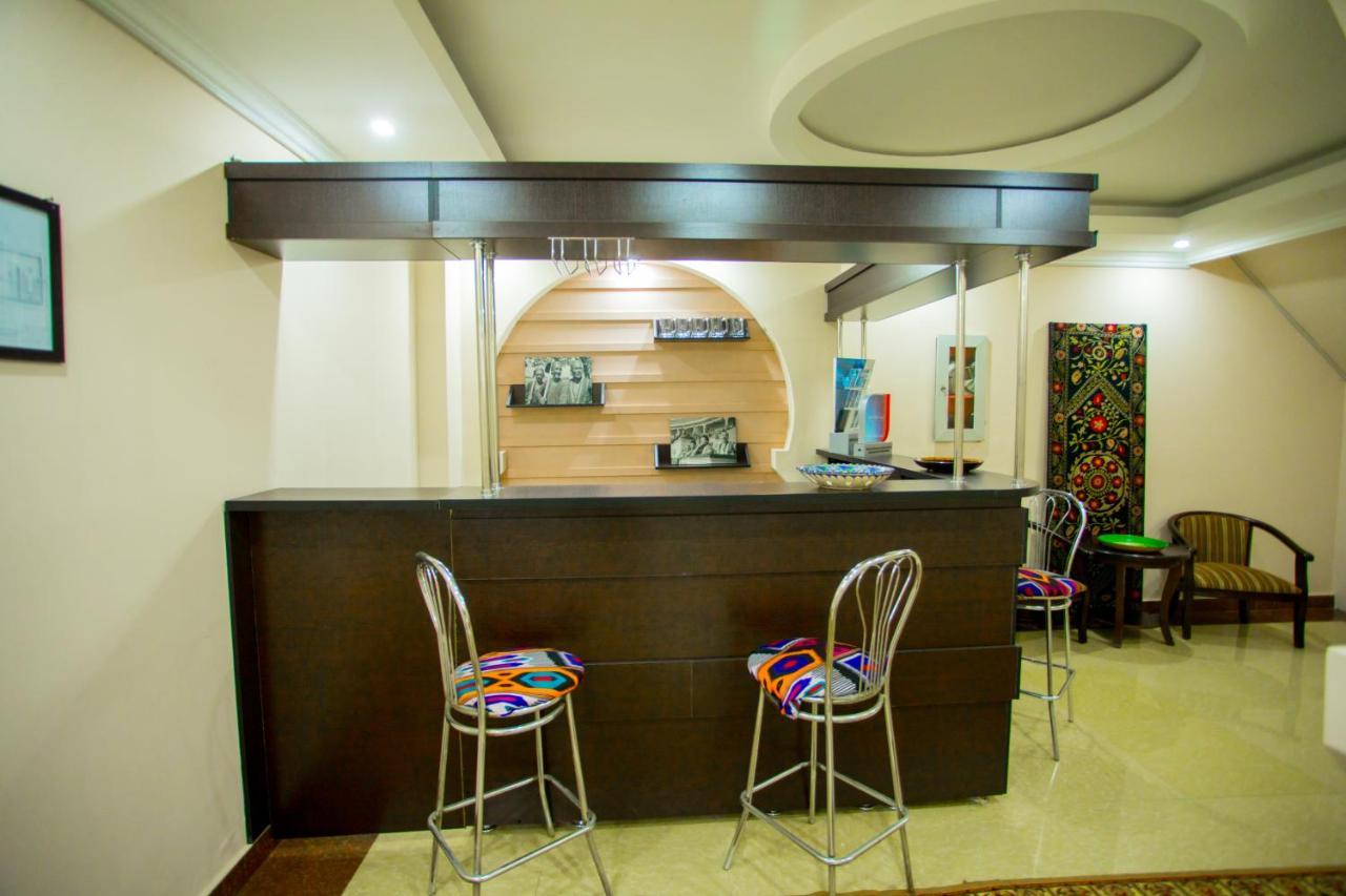 Ikan Registon Hotel Samarkand Bagian luar foto