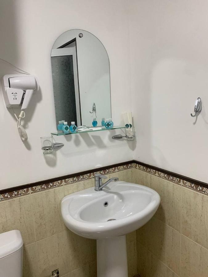 Ikan Registon Hotel Samarkand Bagian luar foto