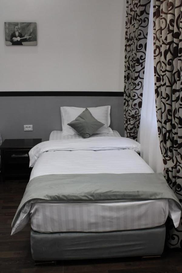 Ikan Registon Hotel Samarkand Bagian luar foto