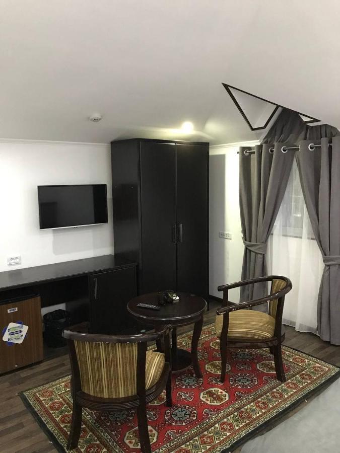 Ikan Registon Hotel Samarkand Bagian luar foto