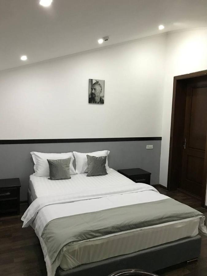 Ikan Registon Hotel Samarkand Bagian luar foto